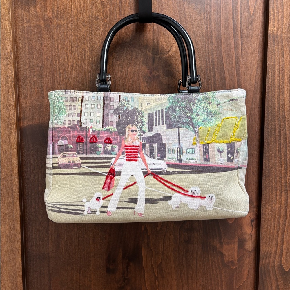 Stylish Women's Handbag with City Scene Print